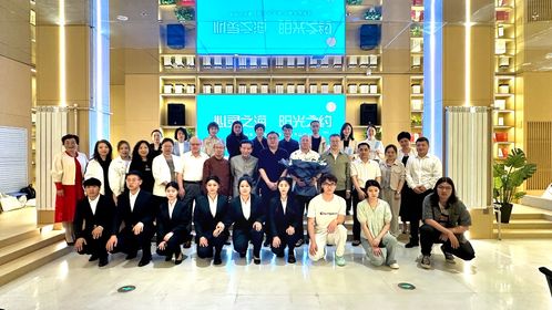 诗集 阳光与大海 新书品读会在哈尔滨举行